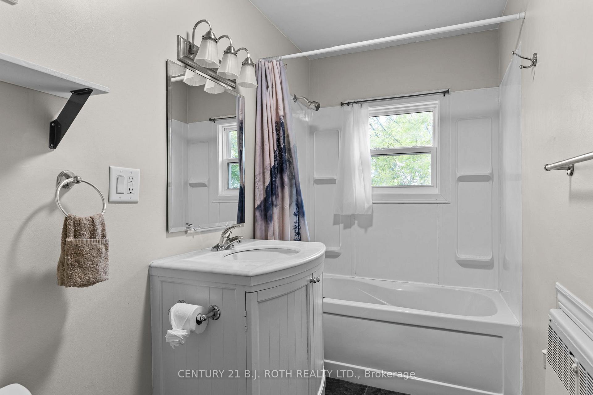 Photo 12 of 52 Marcus Street, Barrie, Allandale — HOMEH