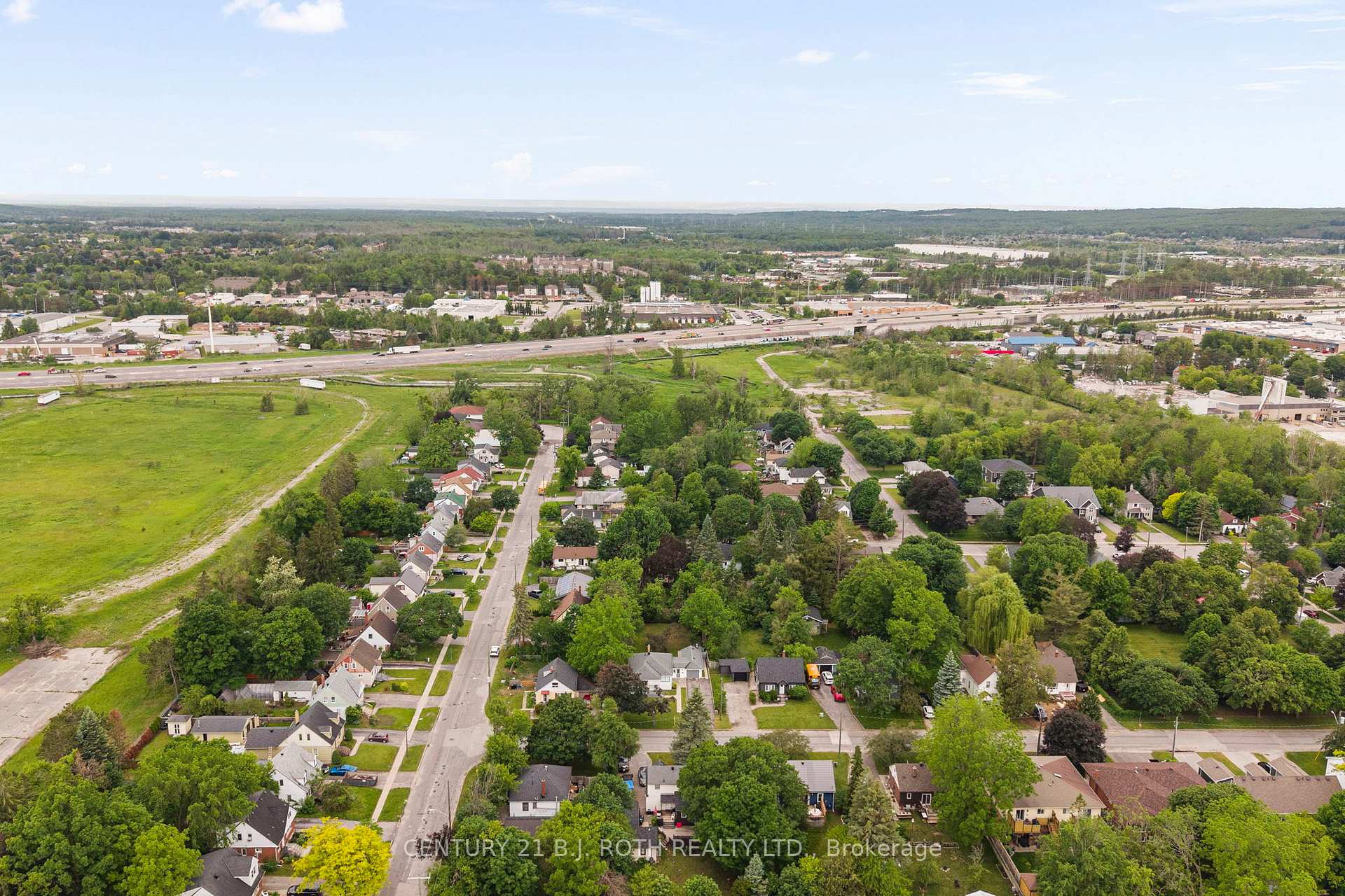 Photo 29 of 52 Marcus Street, Barrie, Allandale — HOMEH