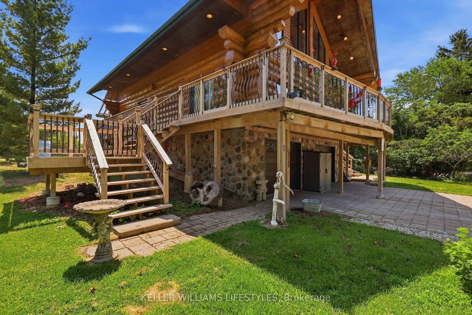 Photo 2 of 5267 Cliff Road, Lambton Shores — HOMEH