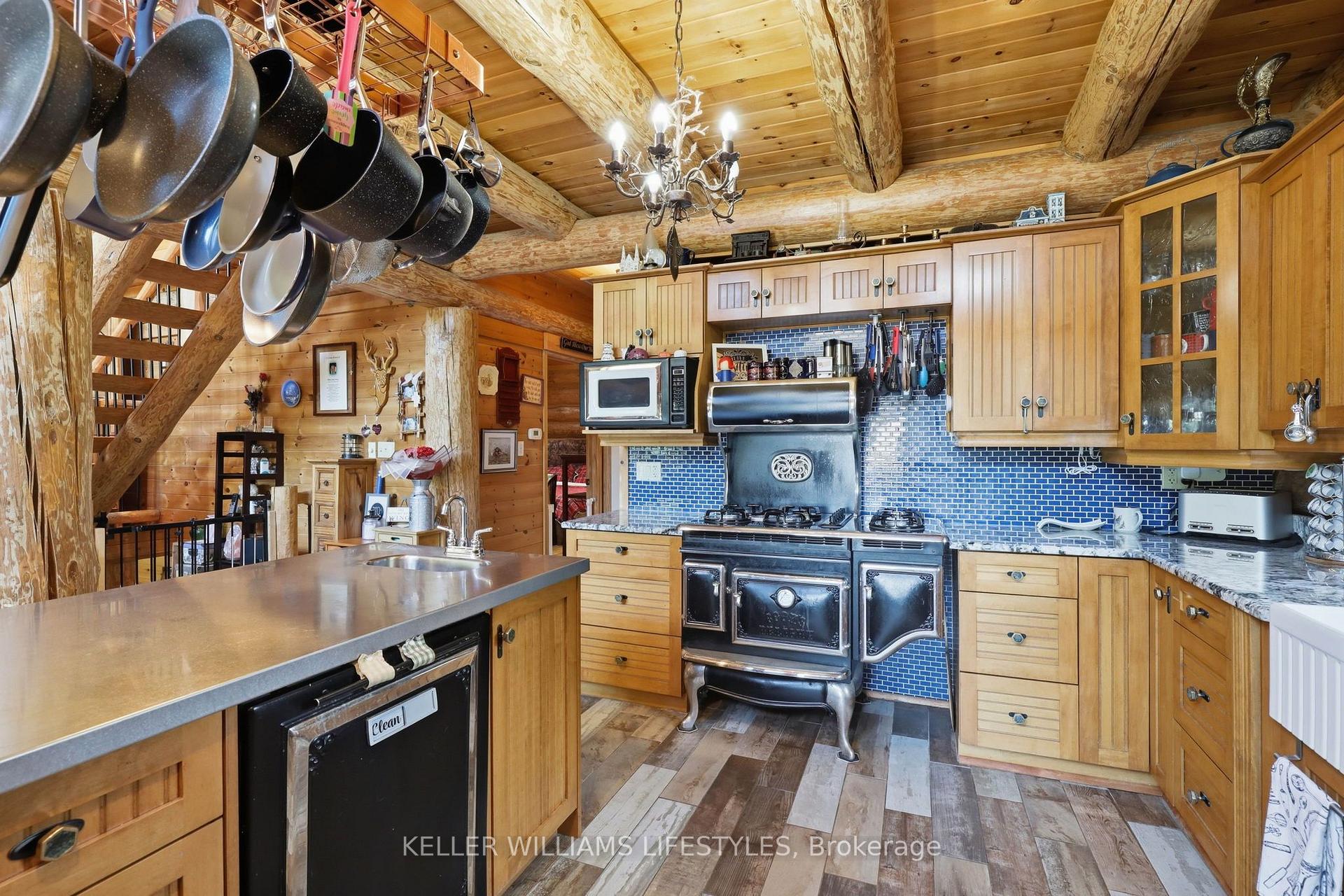 Photo 12 of 5267 Cliff Road, Lambton Shores — HOMEH