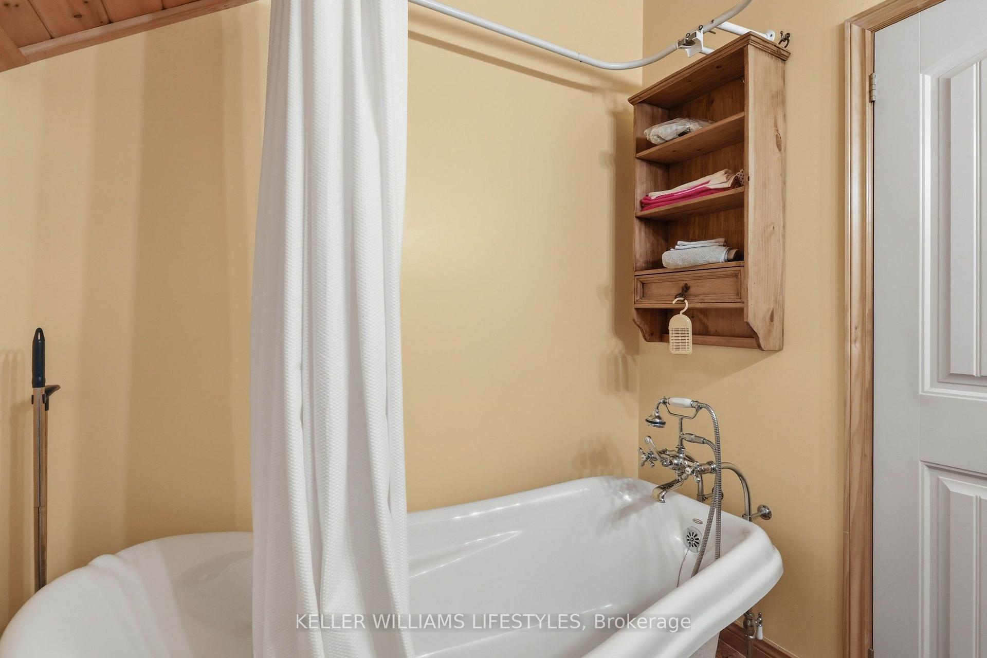 Photo 29 of 5267 Cliff Road, Lambton Shores — HOMEH