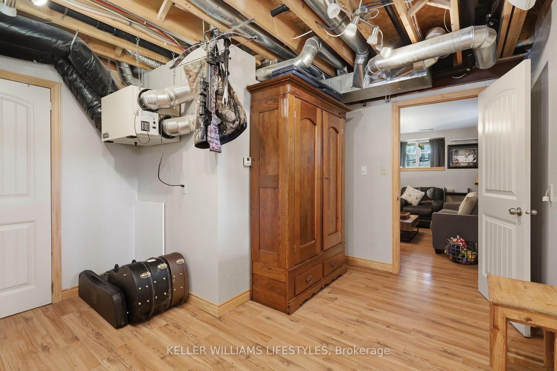 Photo 35 of 5267 Cliff Road, Lambton Shores — HOMEH