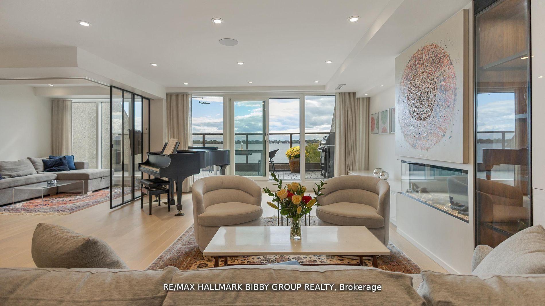 Photo 2 of Unit 613, 99 Harbour Square, Toronto, Waterfront Communities — HOMEH