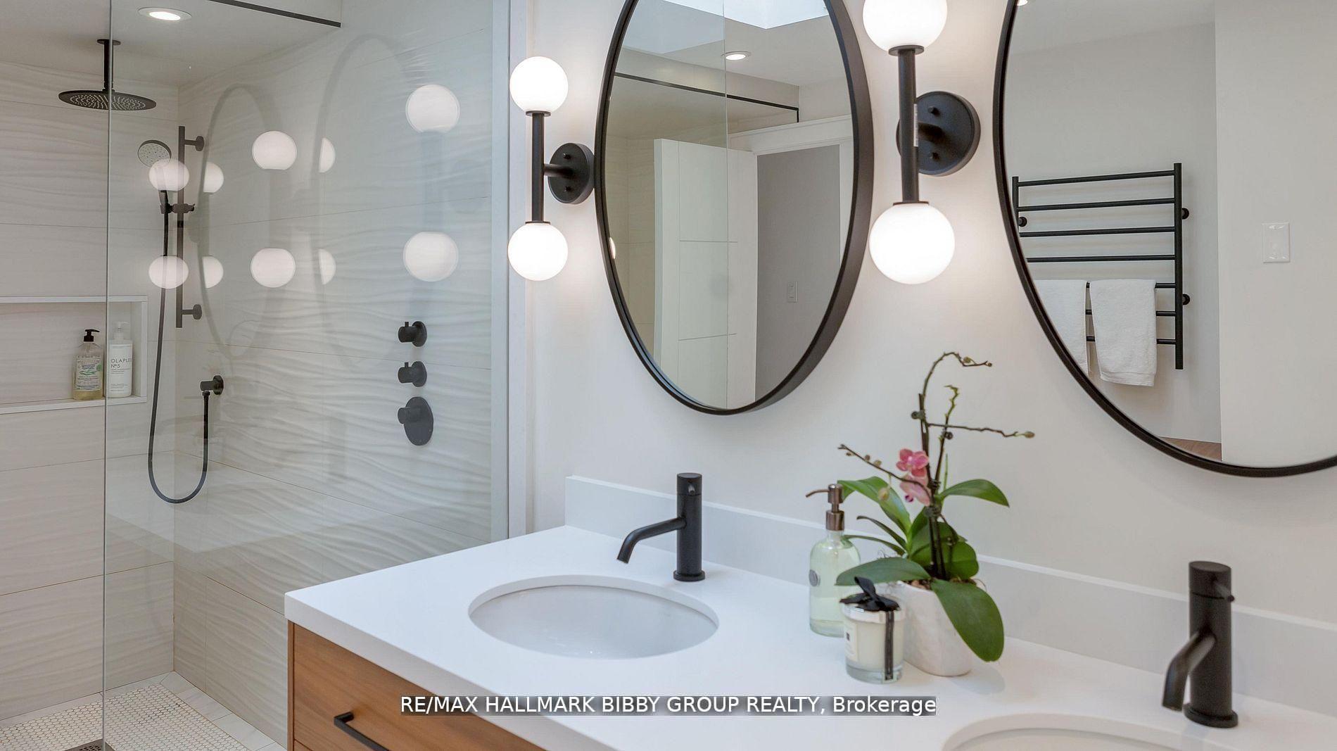 Photo 22 of Unit 613, 99 Harbour Square, Toronto, Waterfront Communities — HOMEH