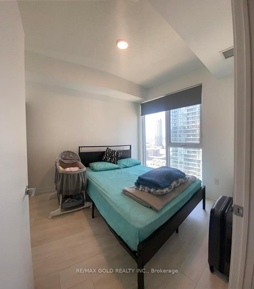 Photo 6 of 4065 Confederation Parkway, Mississauga, City Centre — HOMEH