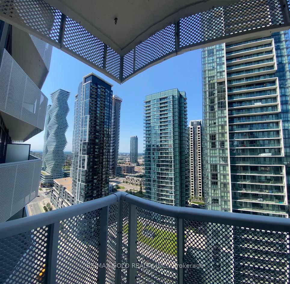 Photo 9 of 4065 Confederation Parkway, Mississauga, City Centre — HOMEH