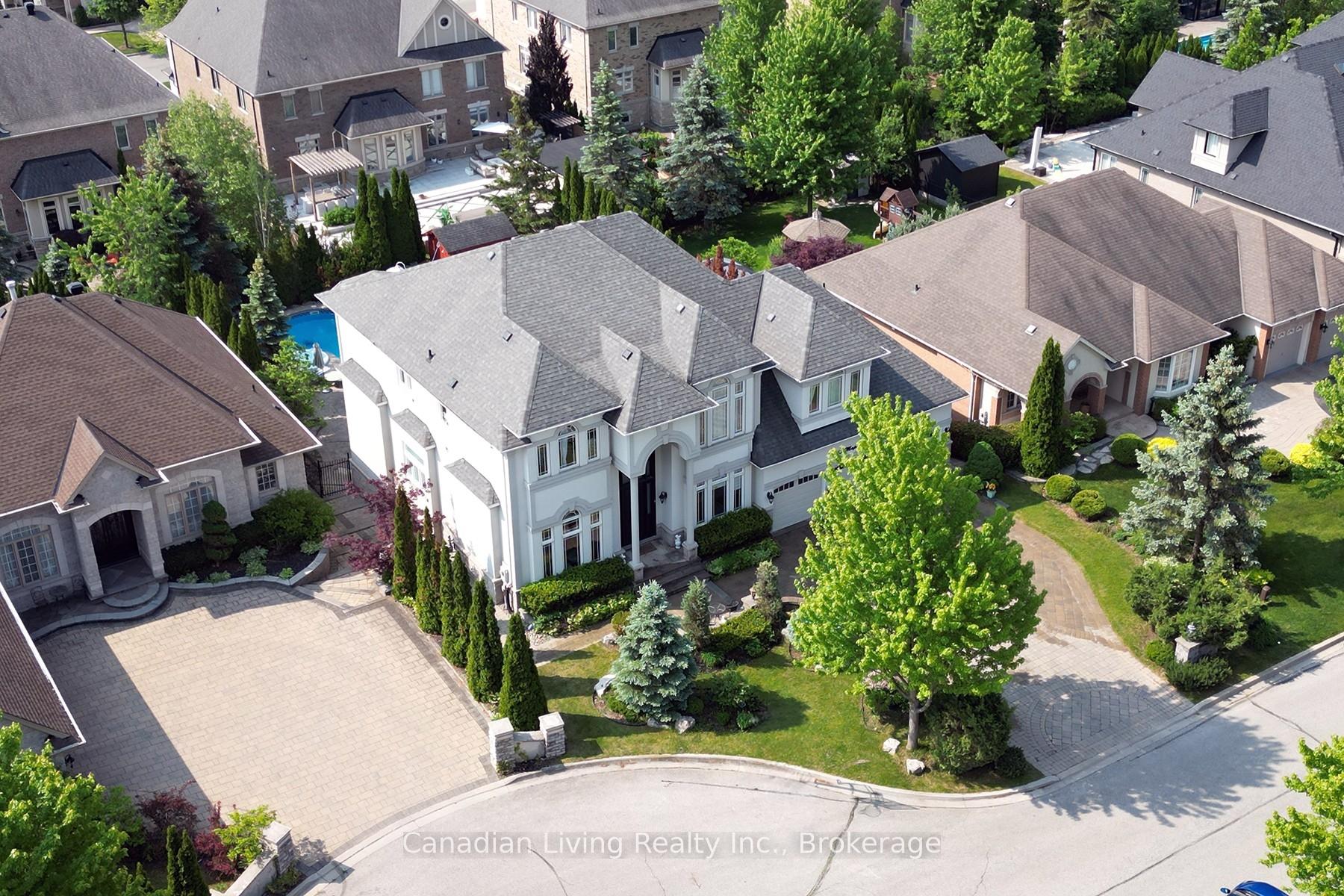 Photo 5 of 63 mapledown Way N, Vaughan, Rural Vaughan — HOMEH