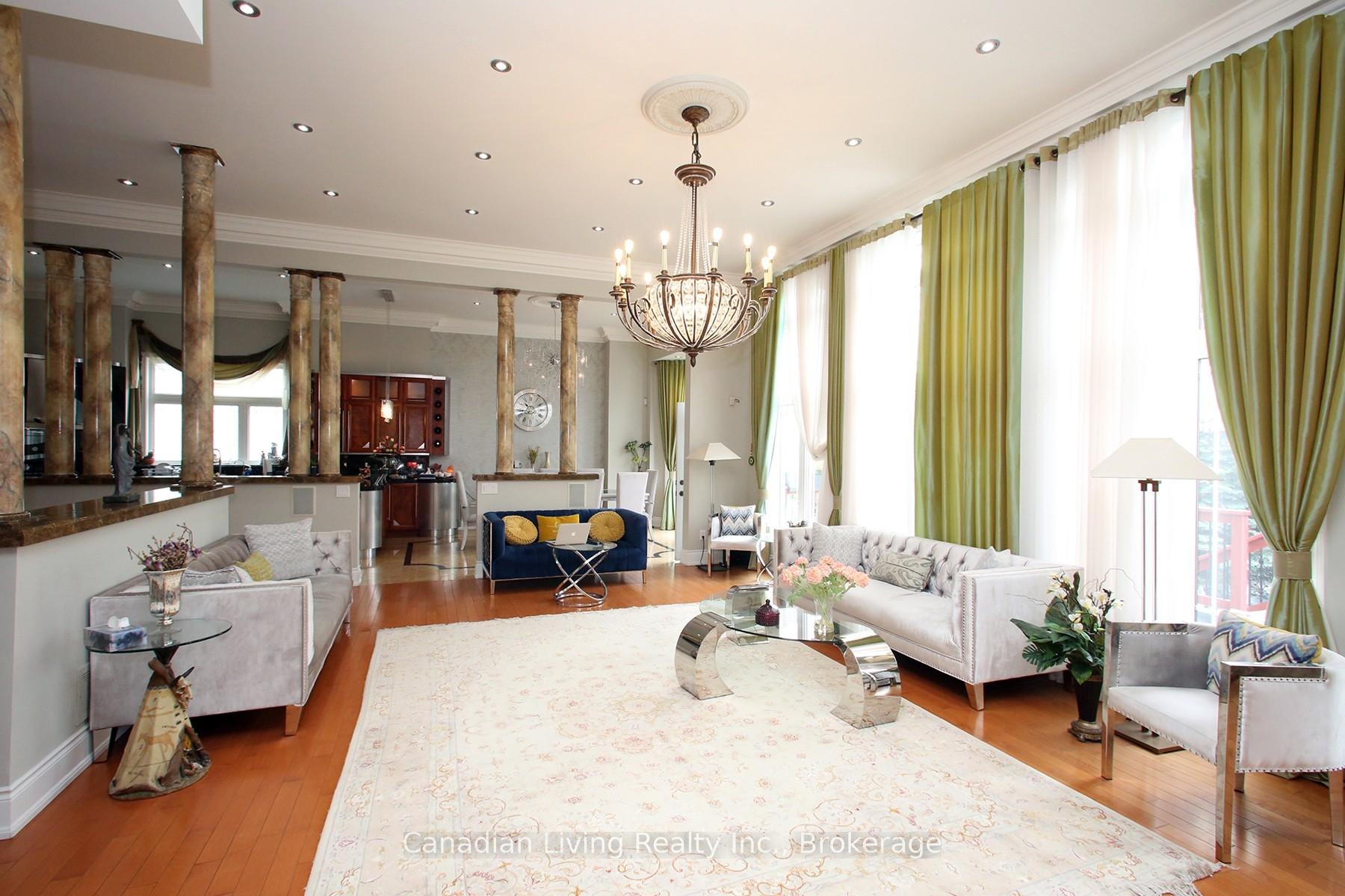 Photo 11 of 63 mapledown Way N, Vaughan, Rural Vaughan — HOMEH