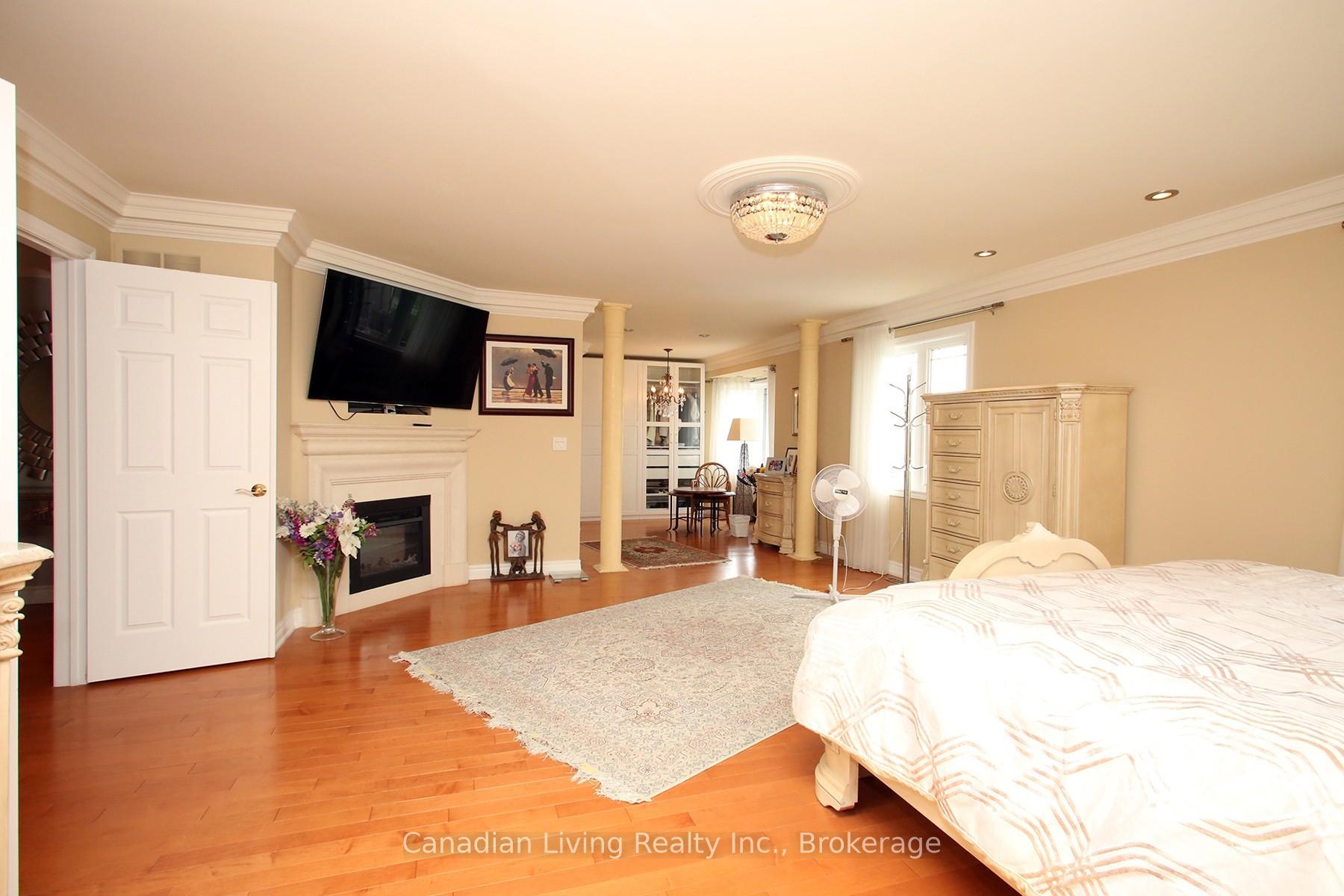 Photo 28 of 63 mapledown Way N, Vaughan, Rural Vaughan — HOMEH
