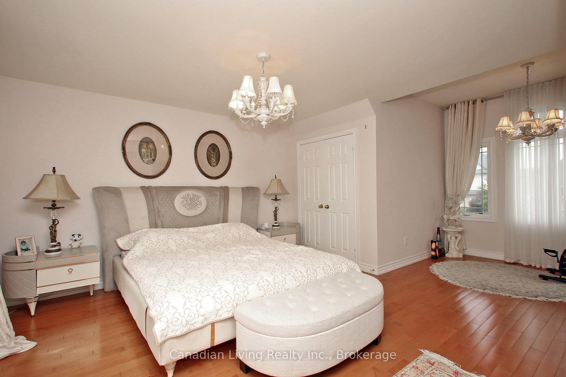 Photo 33 of 63 mapledown Way N, Vaughan, Rural Vaughan — HOMEH