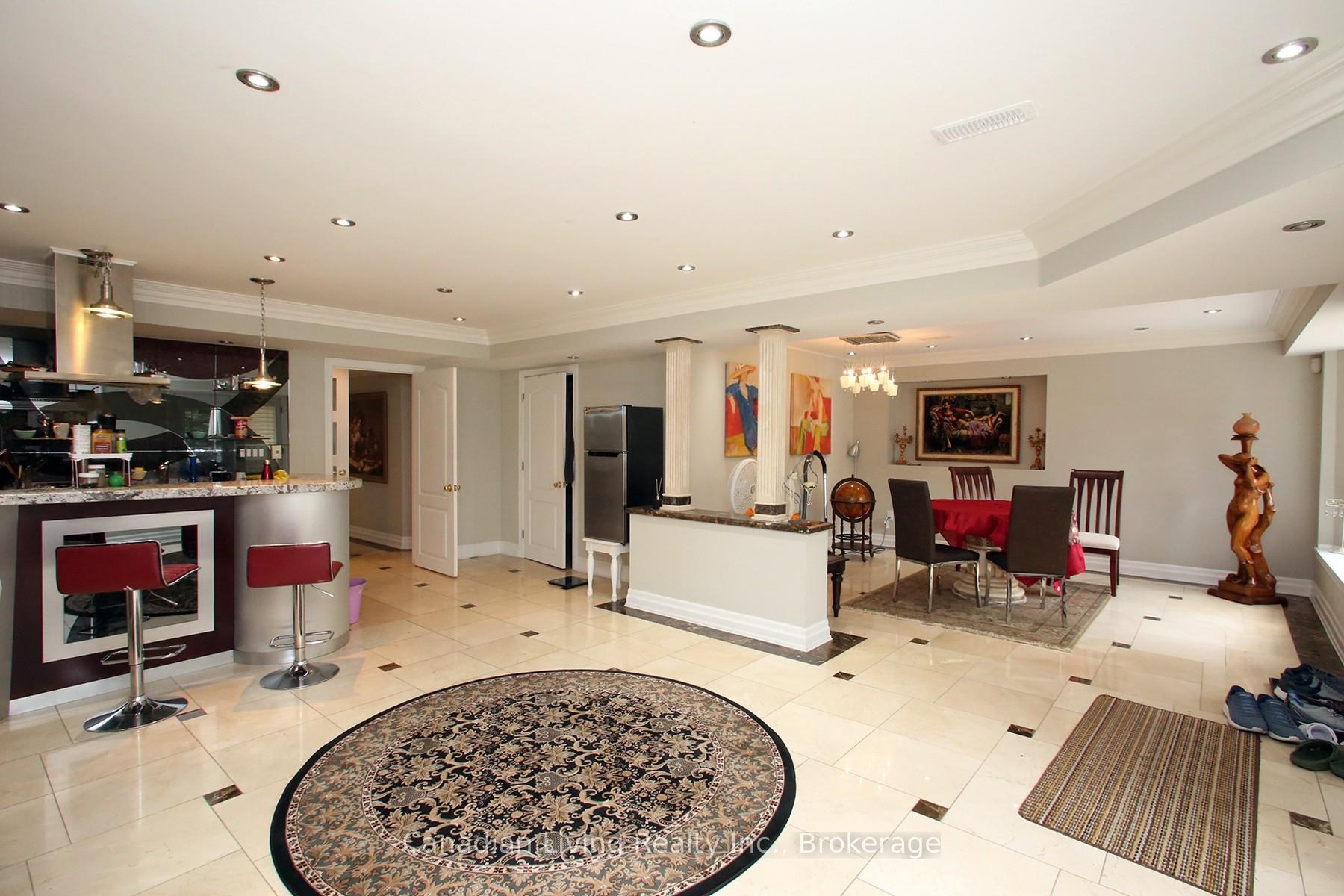 Photo 37 of 63 mapledown Way N, Vaughan, Rural Vaughan — HOMEH
