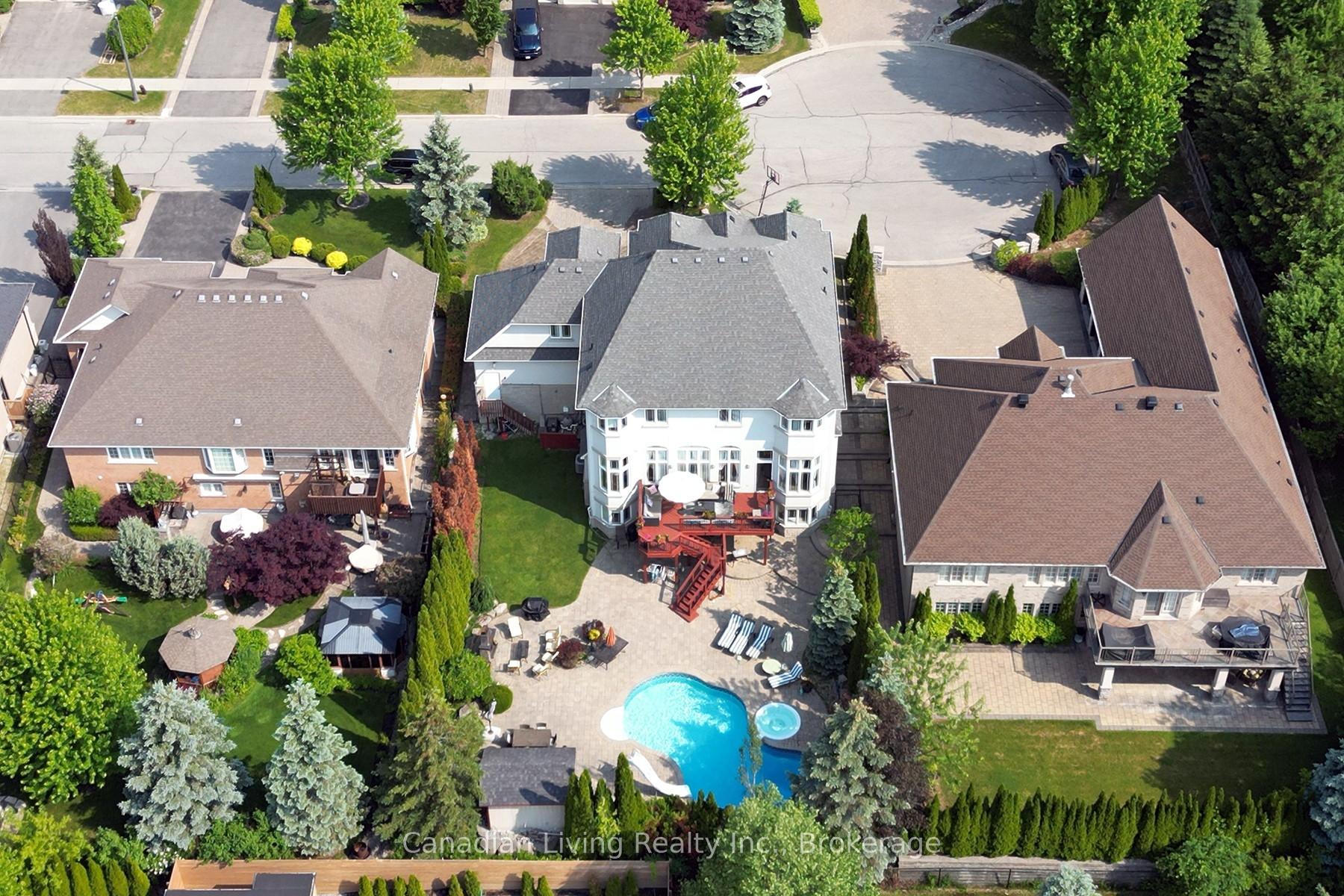 Photo 41 of 63 mapledown Way N, Vaughan, Rural Vaughan — HOMEH