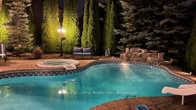 Photo 45 of 63 mapledown Way N, Vaughan, Rural Vaughan — HOMEH
