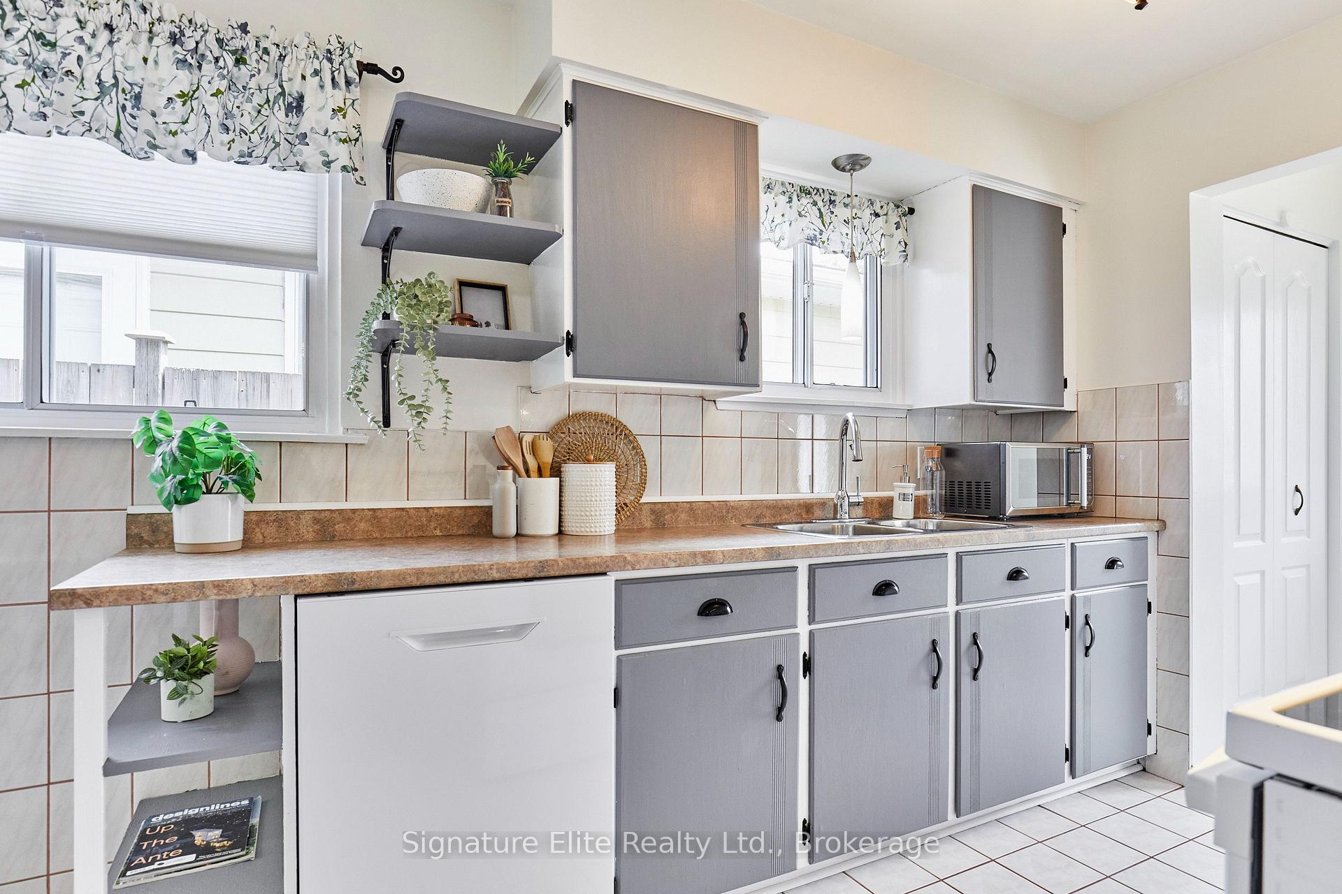 Photo 3 of 316 Burrows Hall Boulevard, Scarborough, Malvern — HOMEH