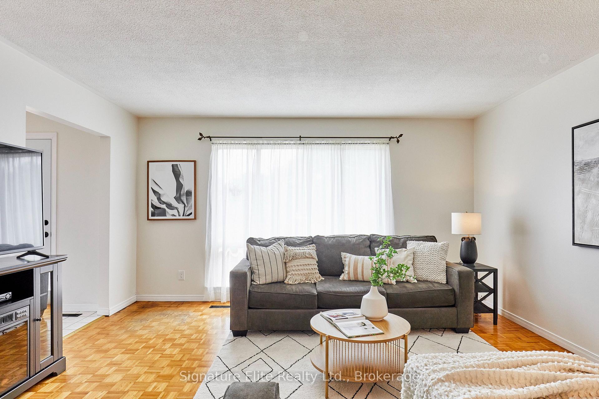 Photo 7 of 316 Burrows Hall Boulevard, Scarborough, Malvern — HOMEH