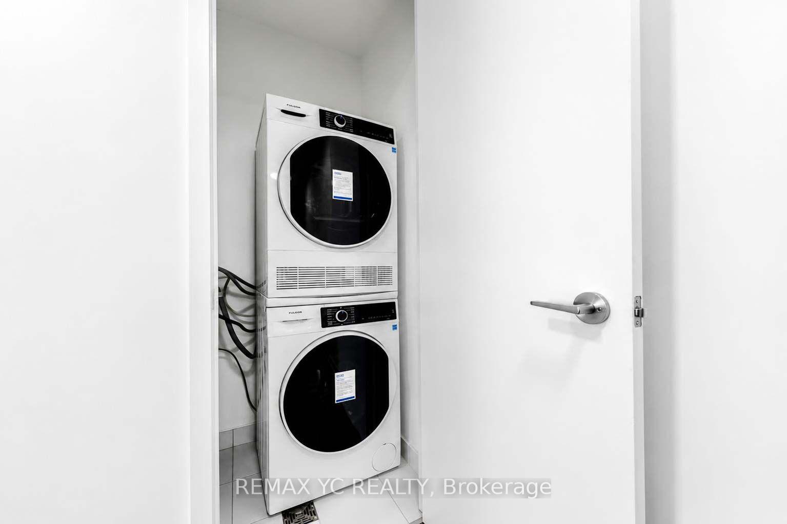 Photo 23 of Unit 3303, 180 Front Street E, Toronto, Moss Park — HOMEH