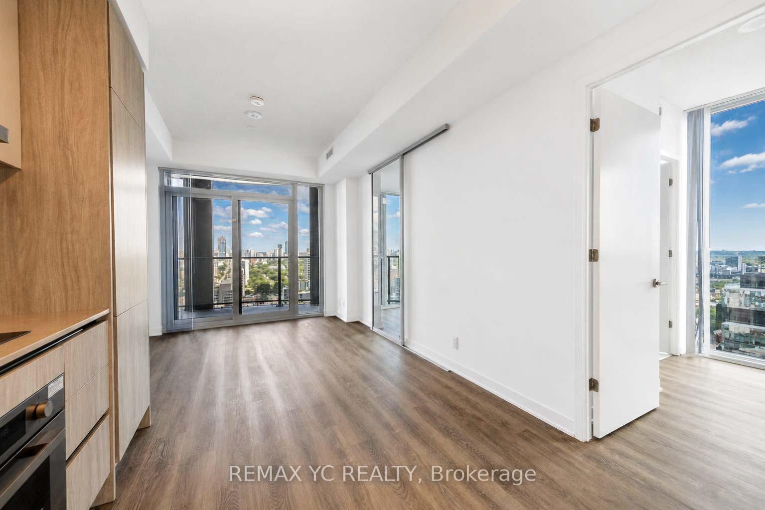 Photo 5 of Unit 3303, 180 Front Street E, Toronto, Moss Park — HOMEH