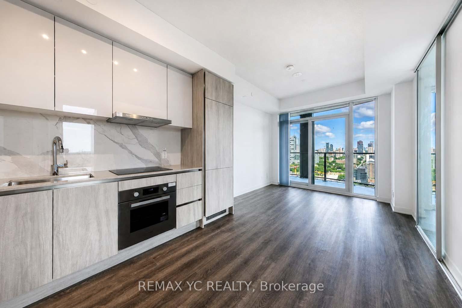 Photo 6 of Unit 3303, 180 Front Street E, Toronto, Moss Park — HOMEH