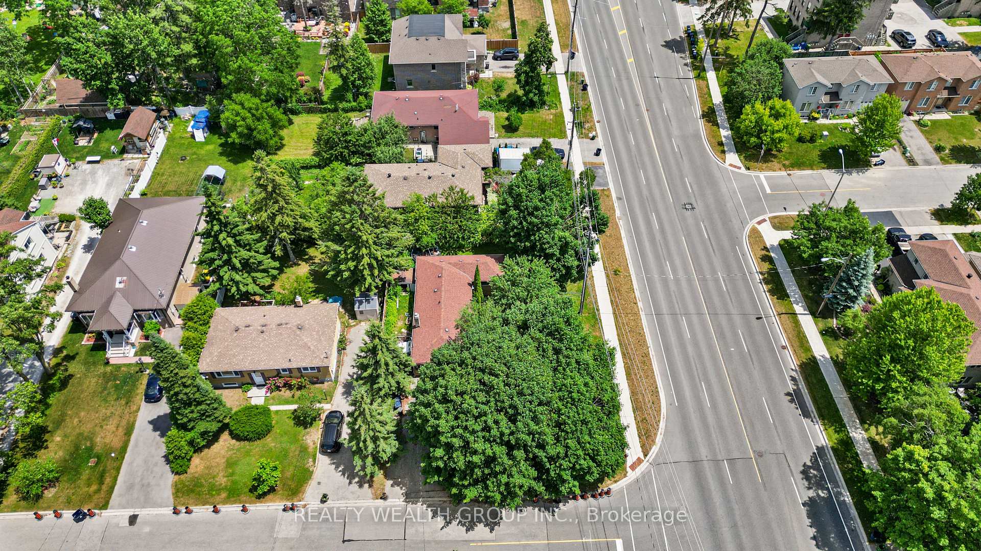 Photo 2 of 4450 Lawrence Avenue E, Scarborough, West Hill — HOMEH