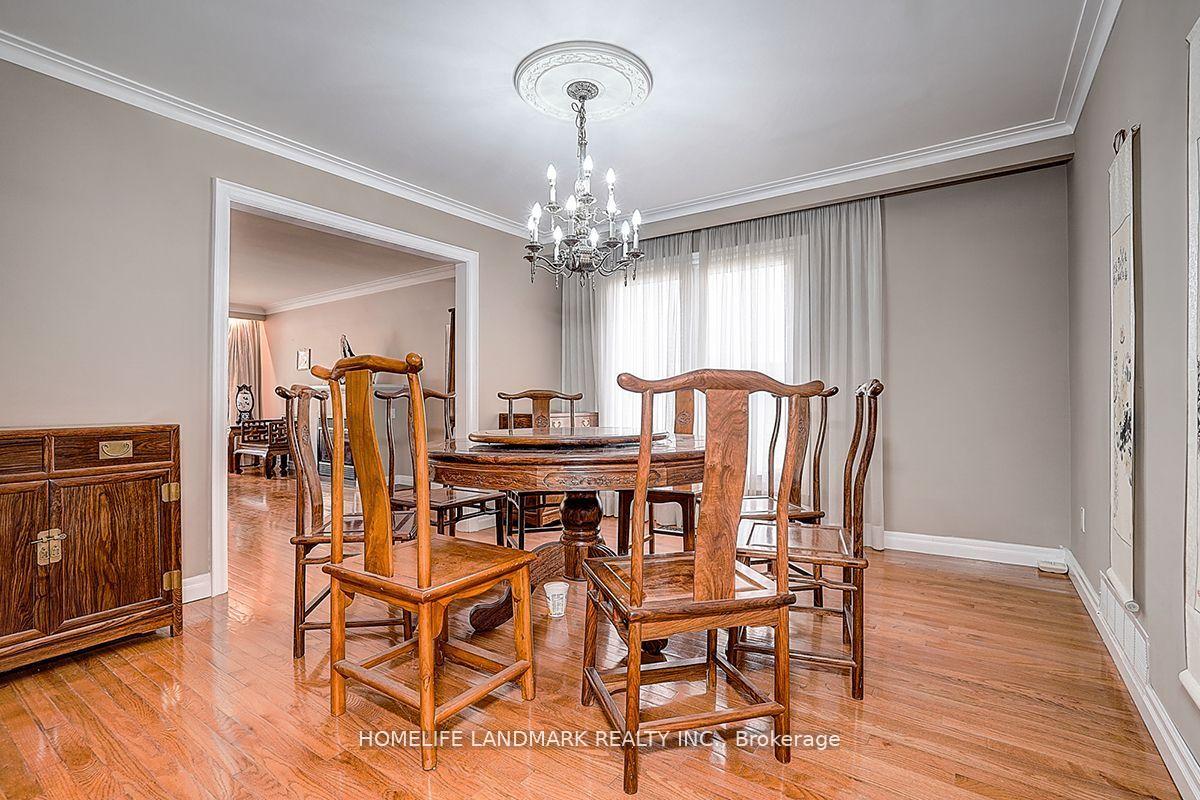 Photo 6 of 19 Stubbs Drive, North York, St. Andrew-Windfields — HOMEH