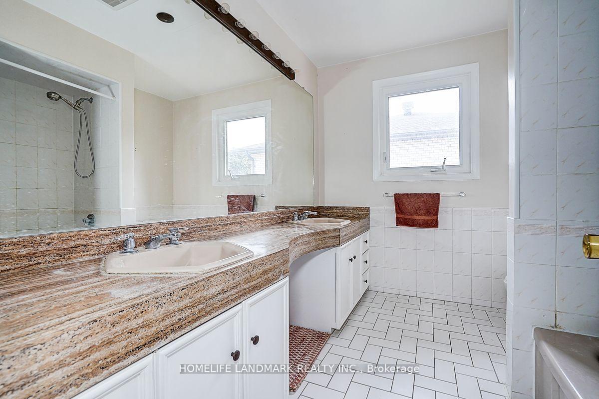 Photo 19 of 19 Stubbs Drive, North York, St. Andrew-Windfields — HOMEH