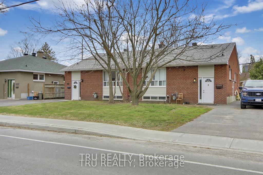 Photo 2 of 2428-2430 Iris Street, Ottawa, Parkway Park — HOMEH