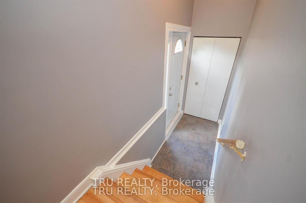 Photo 15 of 2428-2430 Iris Street, Ottawa, Parkway Park — HOMEH