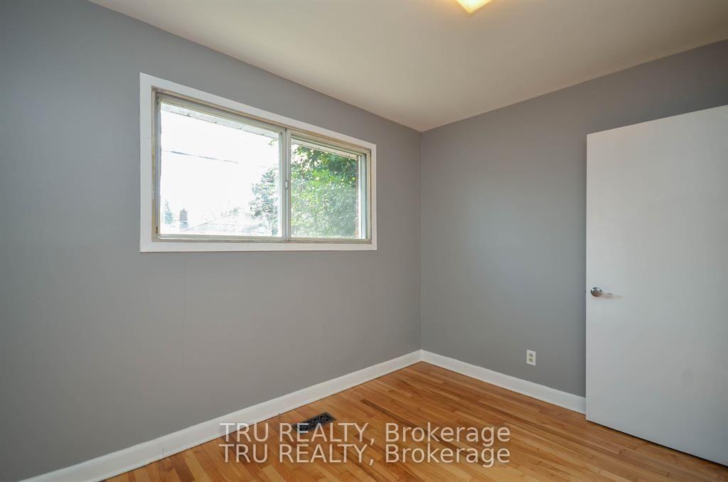 Photo 25 of 2428-2430 Iris Street, Ottawa, Parkway Park — HOMEH