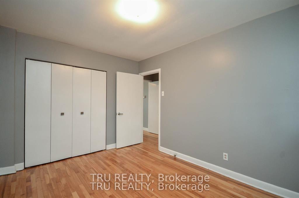 Photo 33 of 2428-2430 Iris Street, Ottawa, Parkway Park — HOMEH
