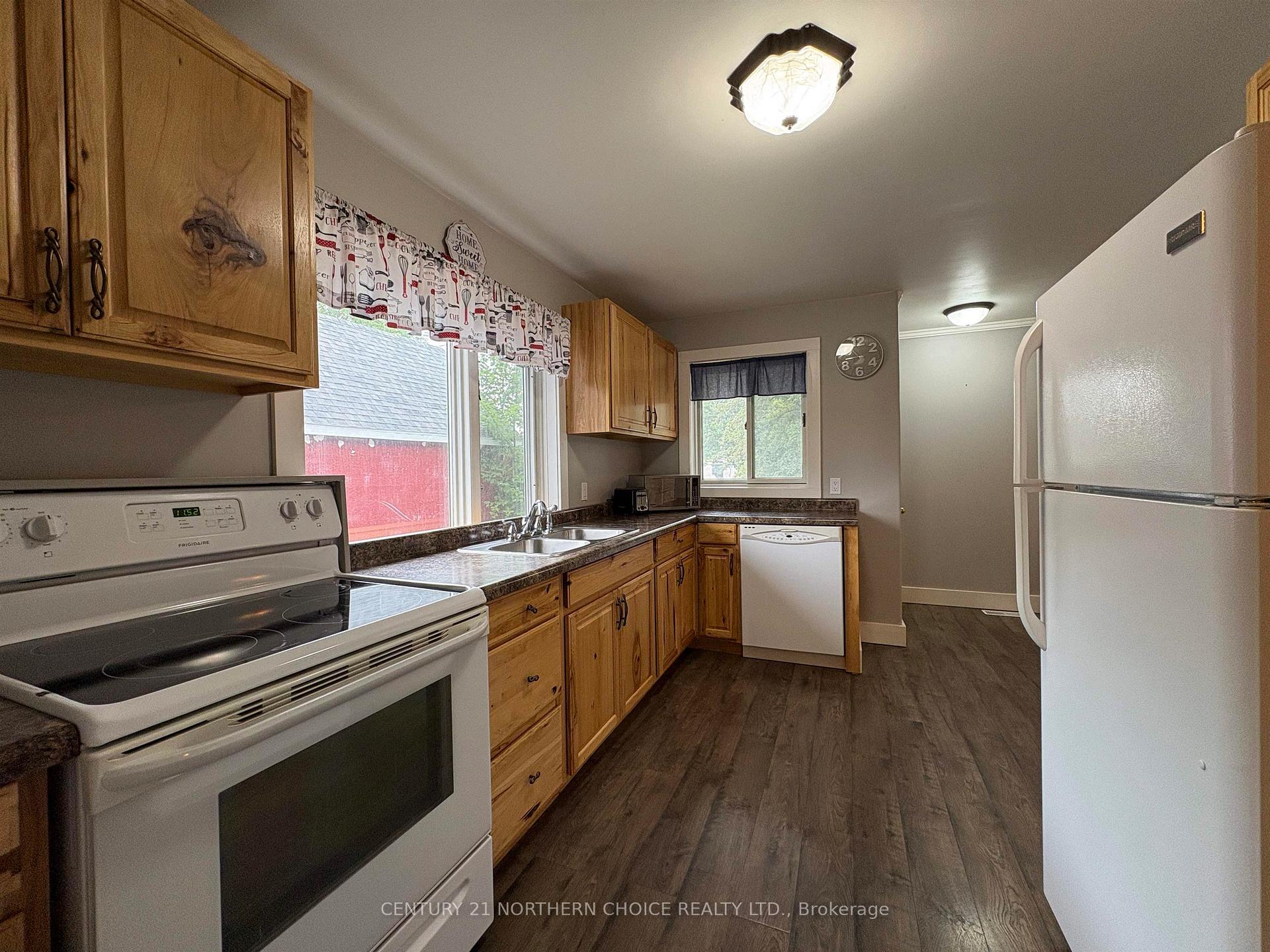 Photo 12 of 308 Third Street W, Fort Frances — HOMEH