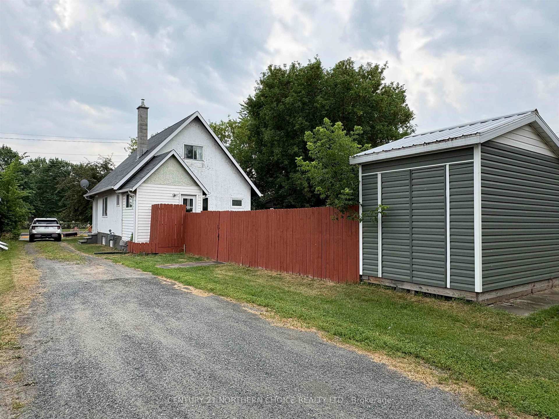 Photo 42 of 308 Third Street W, Fort Frances — HOMEH