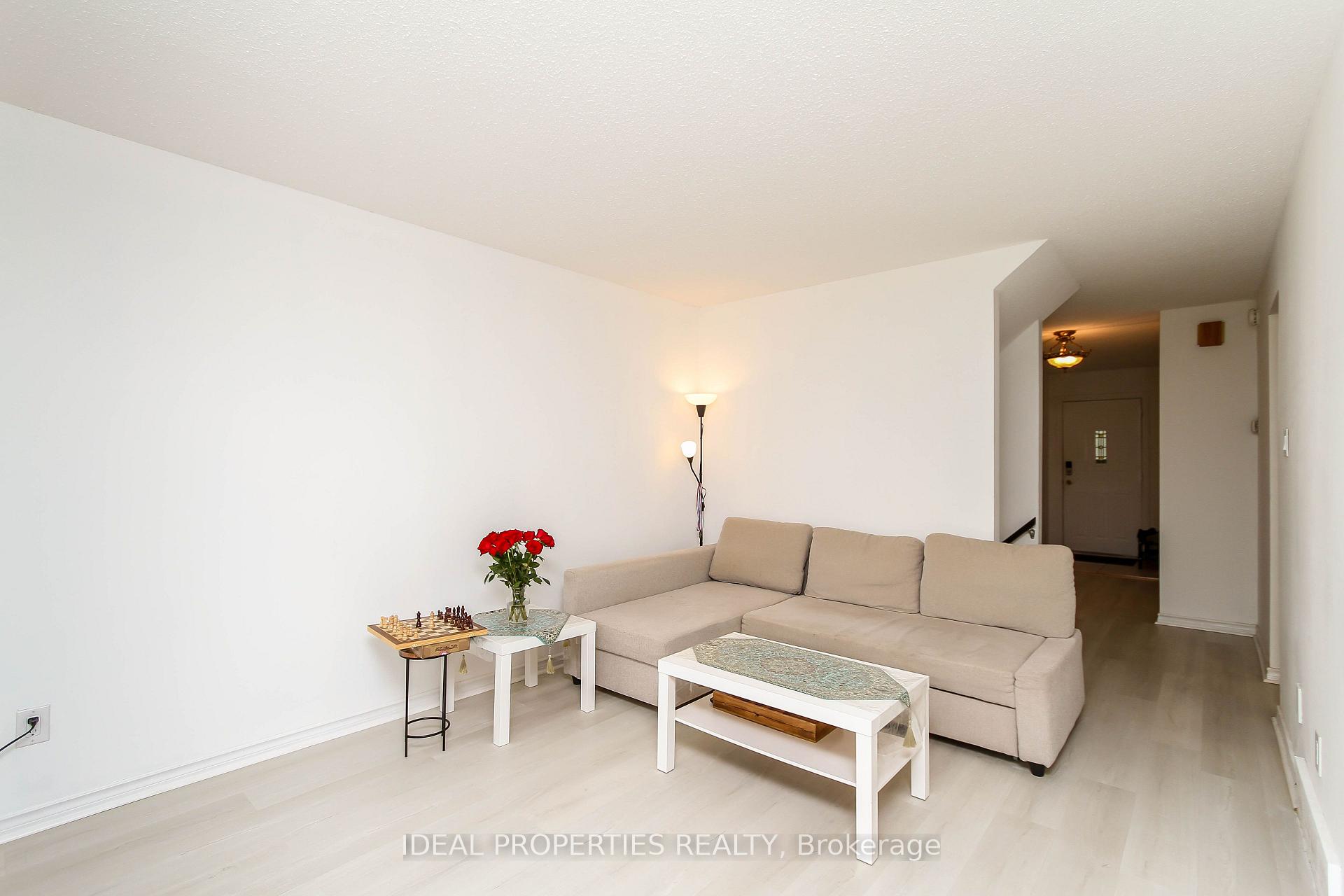 Photo 5 of Unit 26, 2415 Southvale Crescent, Ottawa, Sheffield Glen/Industrial Park — HOMEH