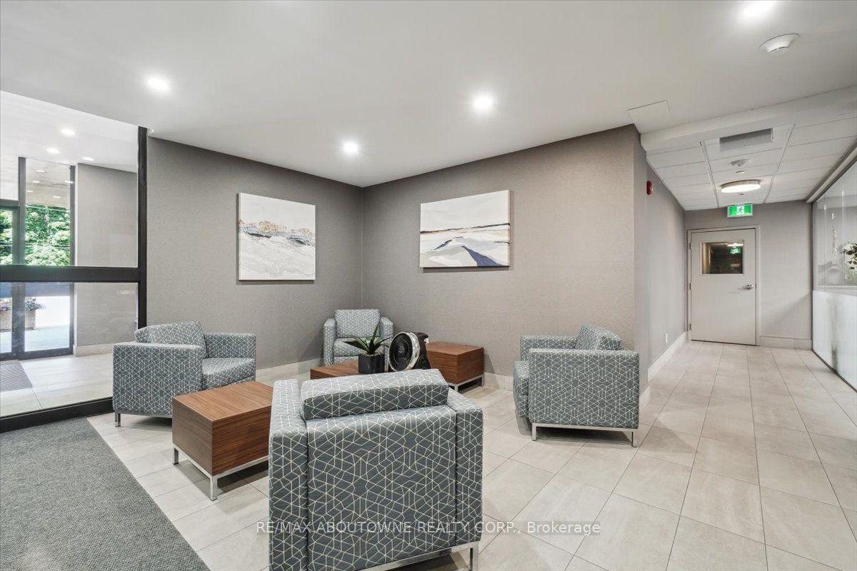 Photo 2 of Unit 1003, 60 Park Avenue, Halton Hills, Georgetown — HOMEH
