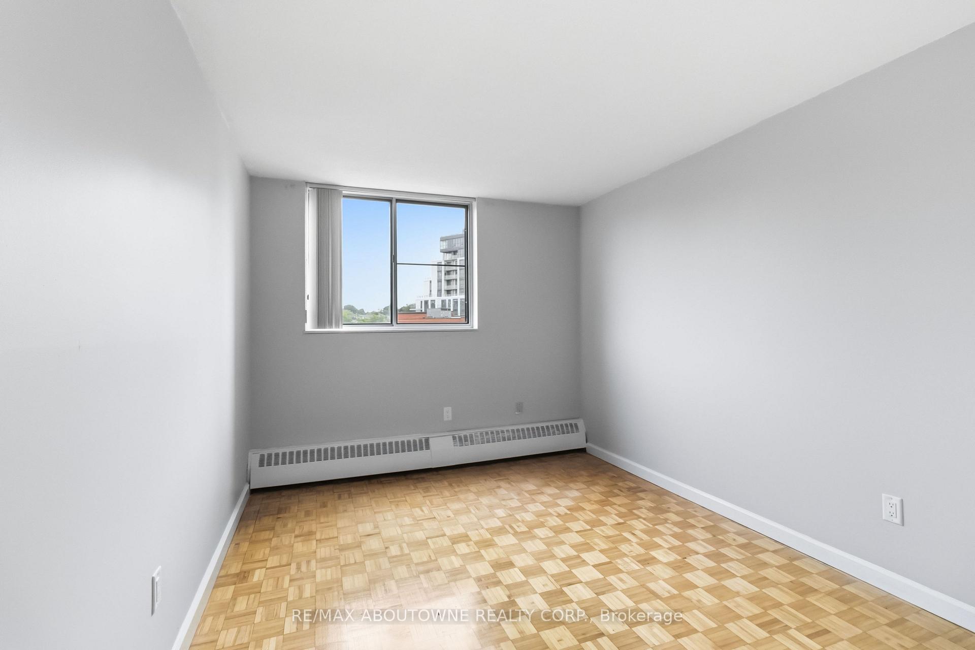 Photo 19 of Unit 1003, 60 Park Avenue, Halton Hills, Georgetown — HOMEH