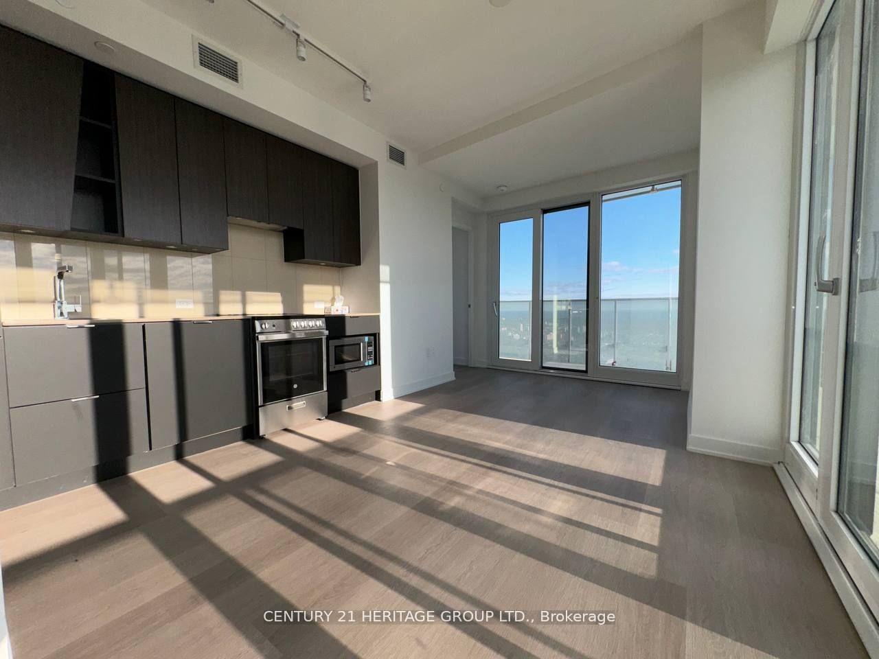 Photo 3 of Unit 4409, 3883 Quartz Road S, Mississauga, City Centre — HOMEH