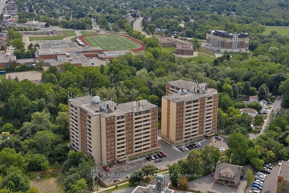 Photo 1 of Unit 705, 60 Park Avenue, Halton Hills, Georgetown — HOMEH