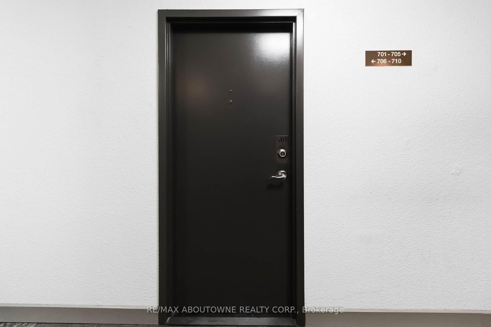Photo 3 of Unit 705, 60 Park Avenue, Halton Hills, Georgetown — HOMEH