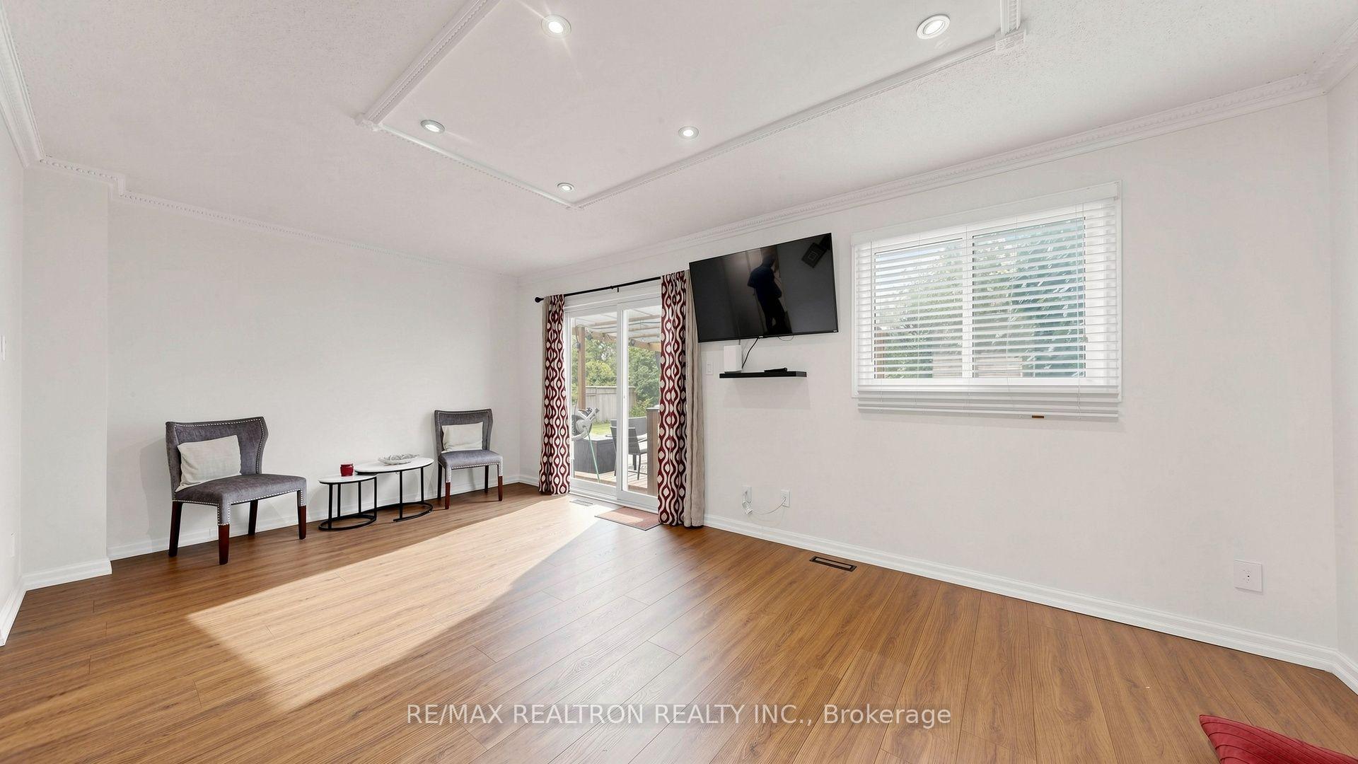 Photo 4 of Unit 4, 1640 Nichol Avenue, Whitby, Blue Grass Meadows — HOMEH