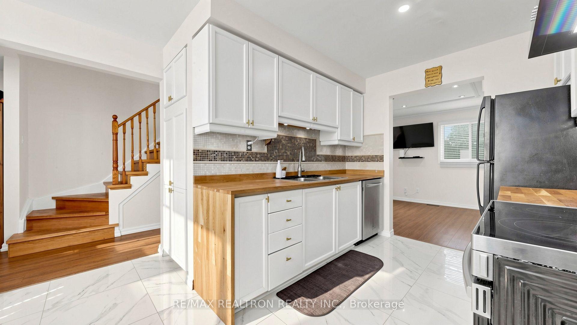 Photo 12 of Unit 4, 1640 Nichol Avenue, Whitby, Blue Grass Meadows — HOMEH