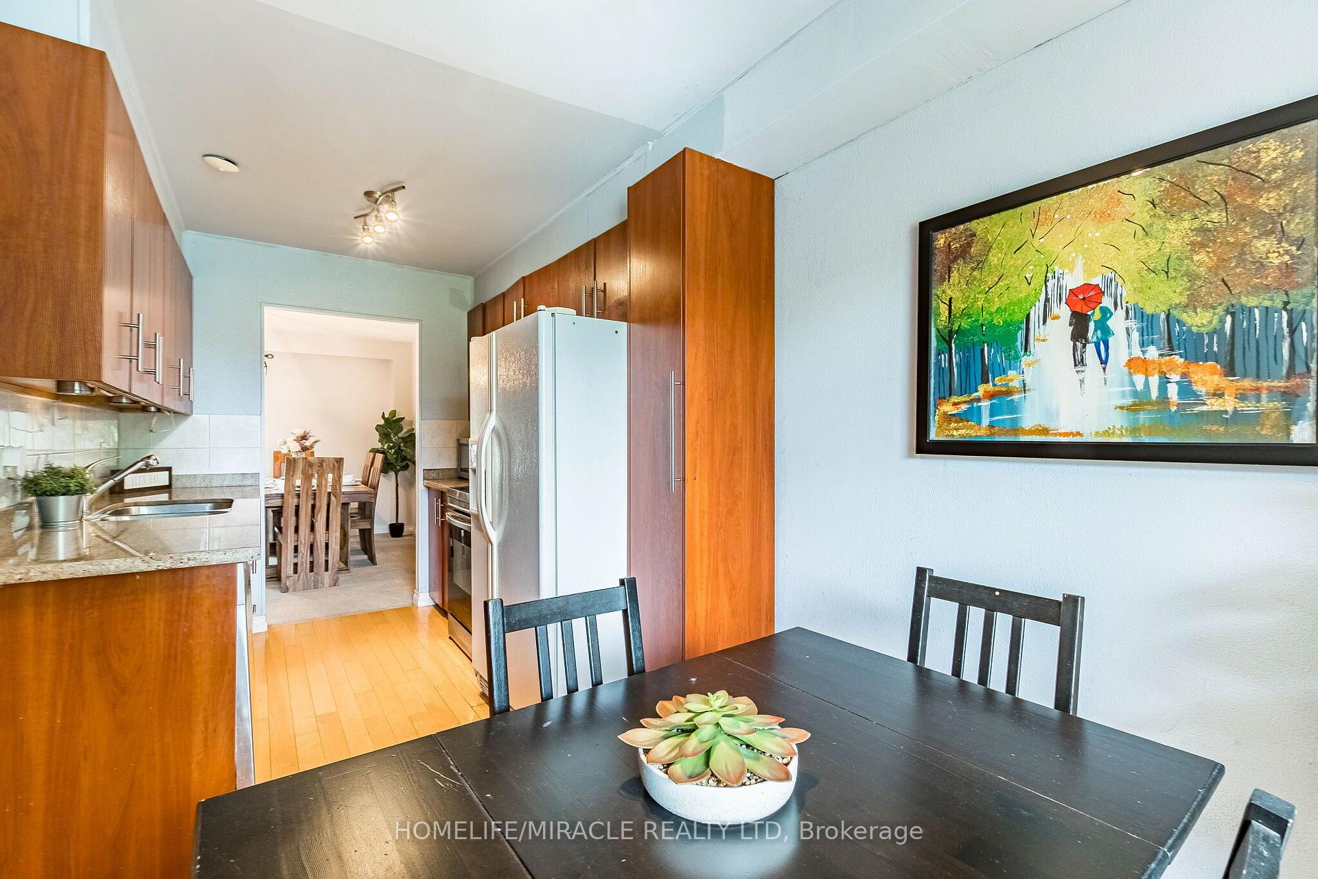 Photo 12 of 2335 Council Ring Road, Mississauga, Erin Mills — HOMEH