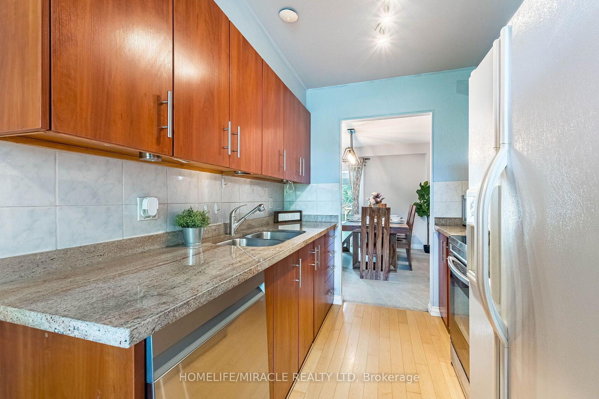 Photo 16 of 2335 Council Ring Road, Mississauga, Erin Mills — HOMEH