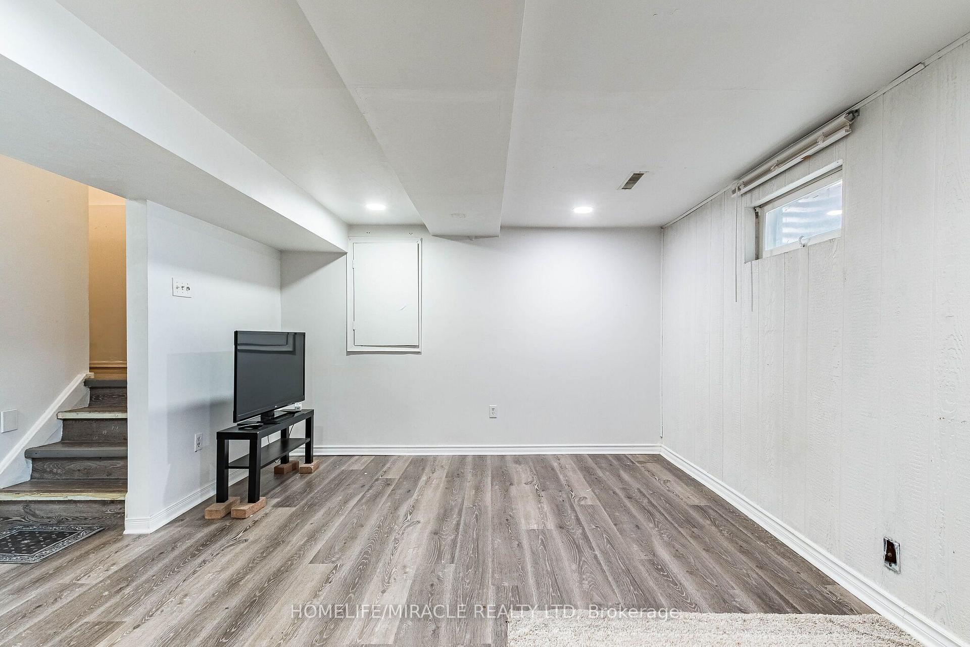 Photo 38 of 2335 Council Ring Road, Mississauga, Erin Mills — HOMEH