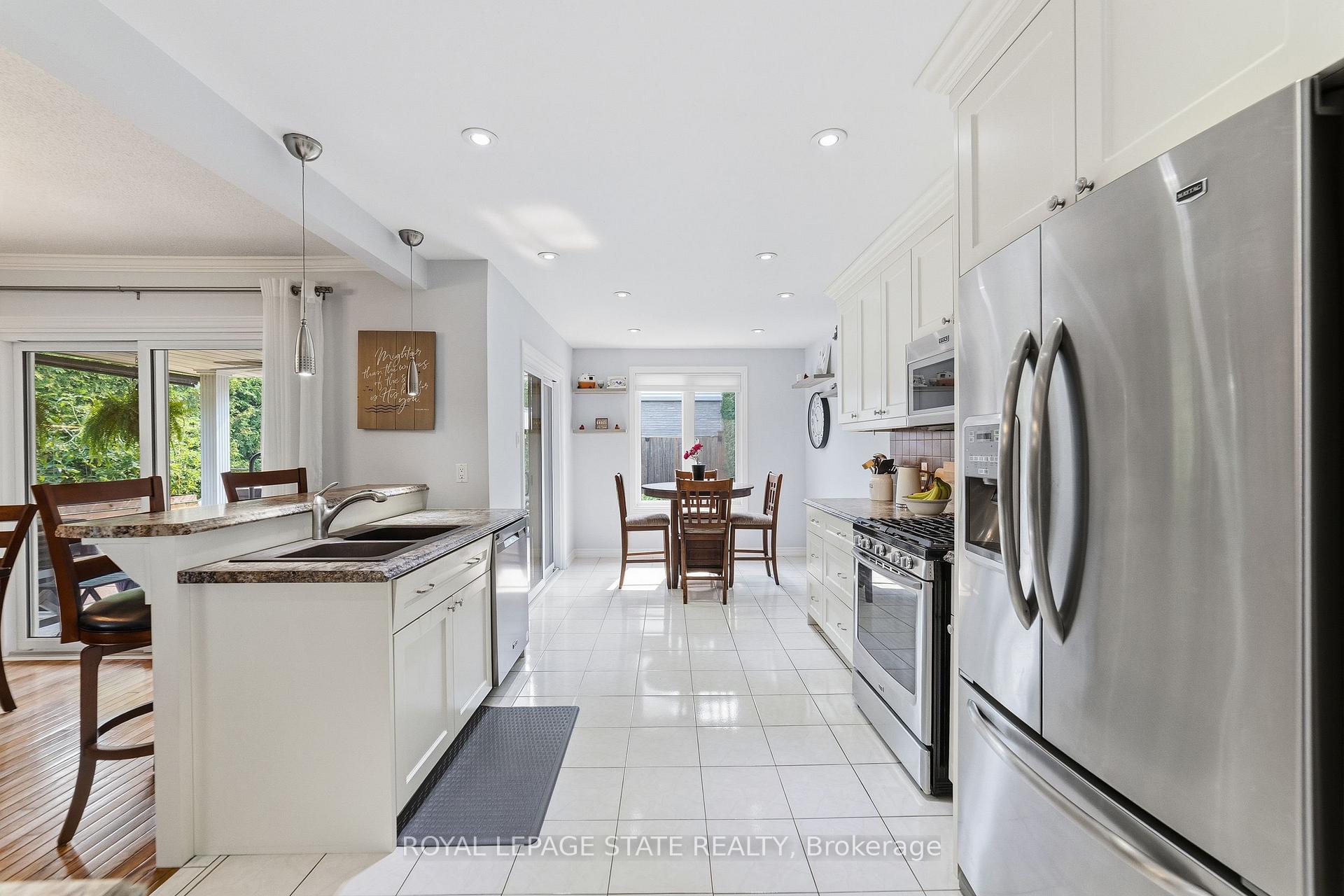Photo 6 of 1 Banburry Crescent, Grimsby, Grimsby Beach — HOMEH