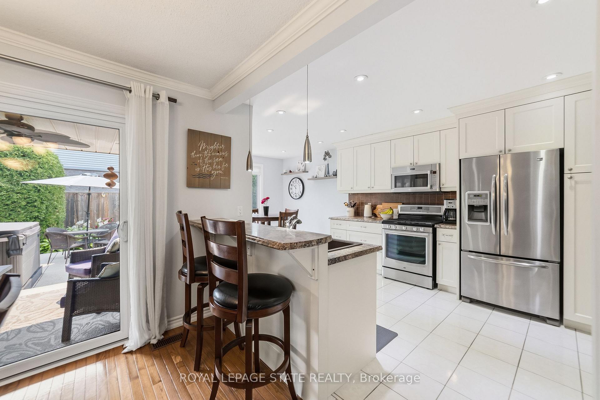 Photo 11 of 1 Banburry Crescent, Grimsby, Grimsby Beach — HOMEH