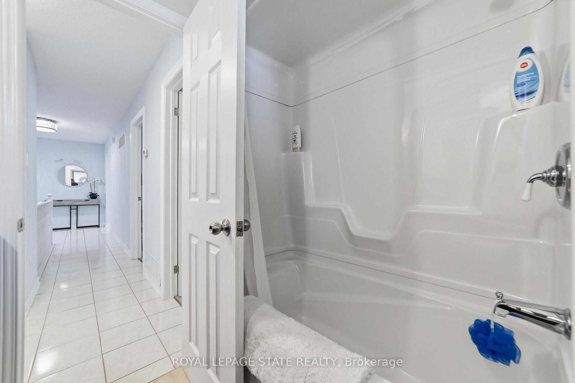 Photo 19 of 1 Banburry Crescent, Grimsby, Grimsby Beach — HOMEH