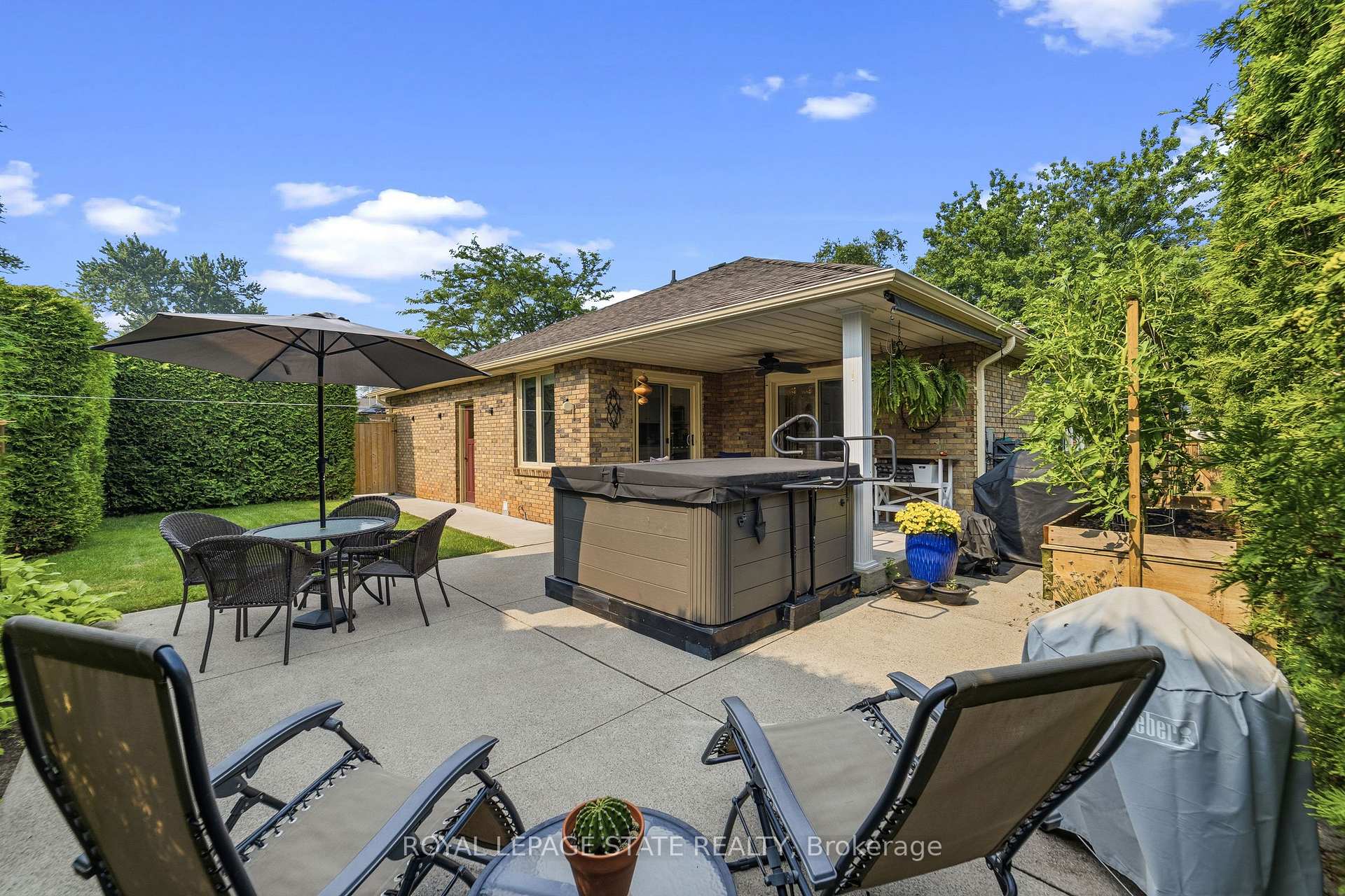 Photo 32 of 1 Banburry Crescent, Grimsby, Grimsby Beach — HOMEH