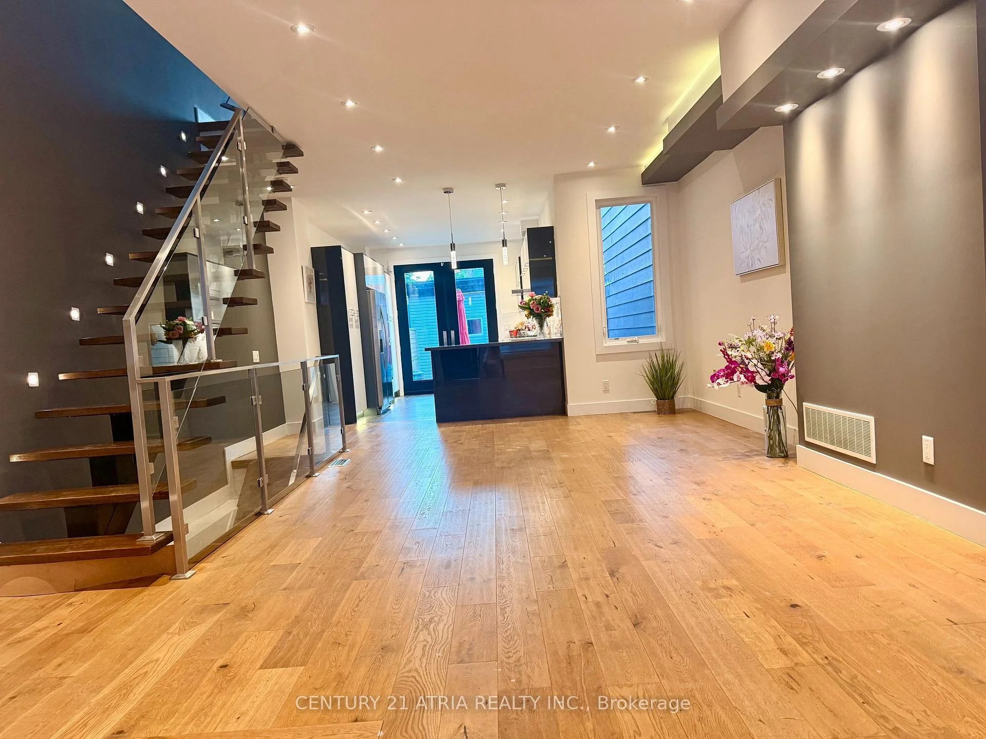 Front of 10 Palmerston Avenue