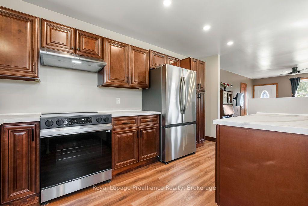Photo 15 of 76 Wright Avenue, Belleville, Belleville Ward — HOMEH