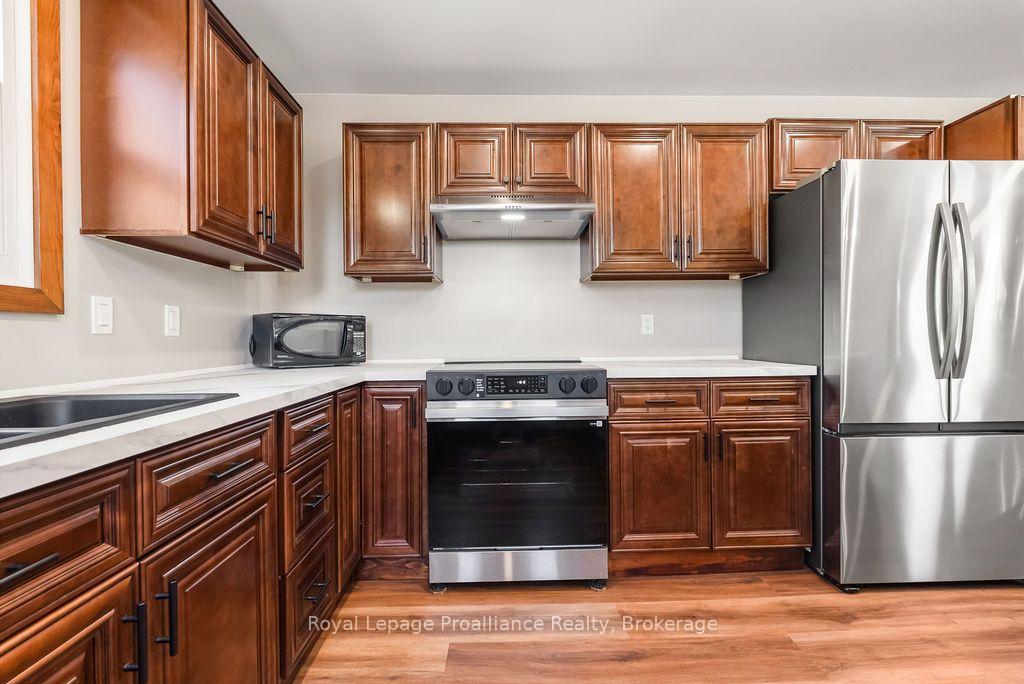 Photo 16 of 76 Wright Avenue, Belleville, Belleville Ward — HOMEH