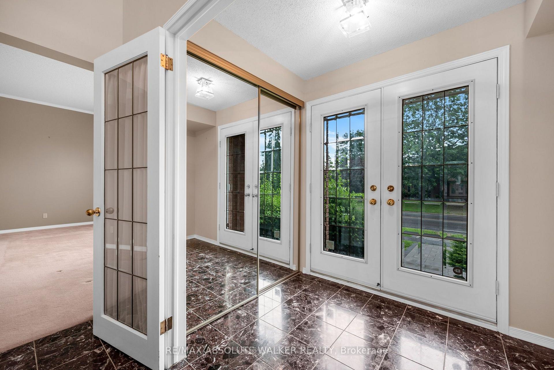 Photo 4 of 268 Pine Hill Drive, Ottawa, Kanata - Bridlewood — HOMEH